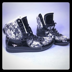 Black lace hi-tops